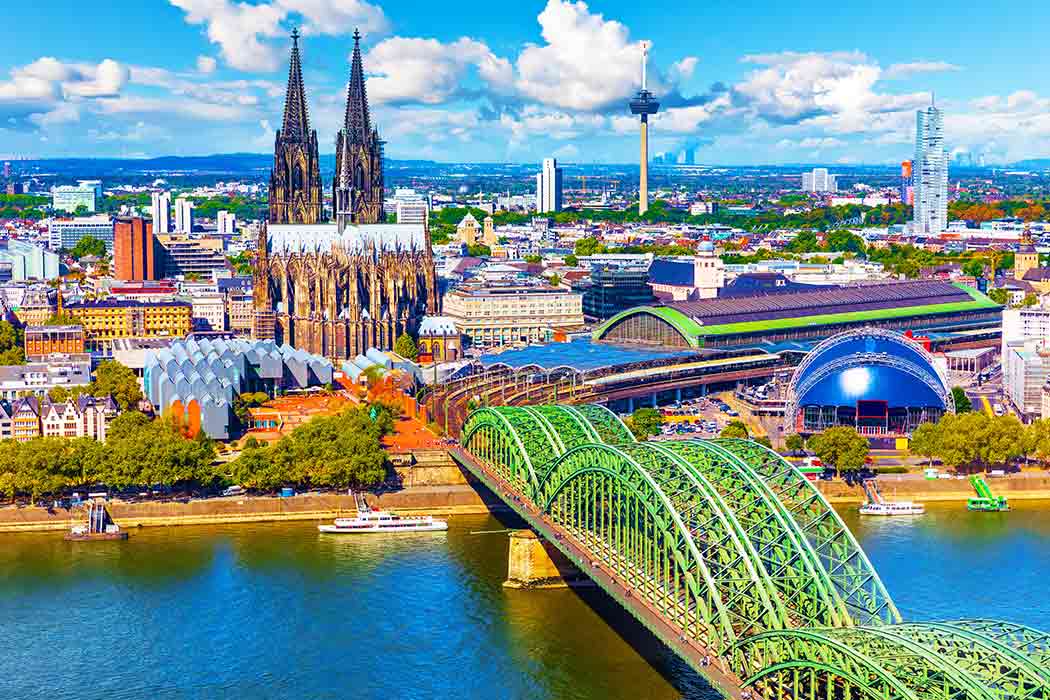 İzmir Çıkışlı Köln - Lüksemburg - Metz - Paris - Disneyland Turu-2