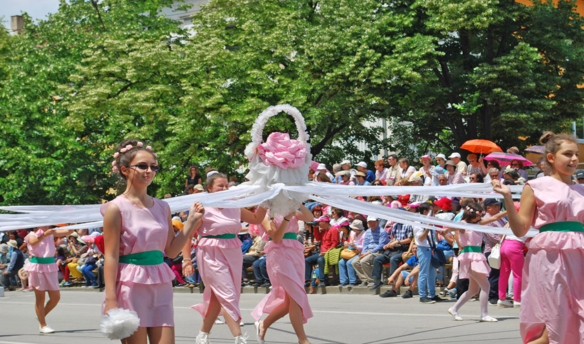 İzmir Çıkışlı Bulgaristan Sofya Plovdiv Gül Festivali Turu-3