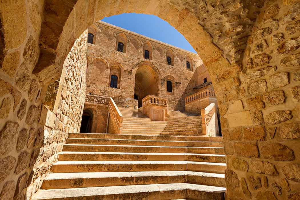 Uçaklı Mardin - Midyat - Diyarbakır Turu-8